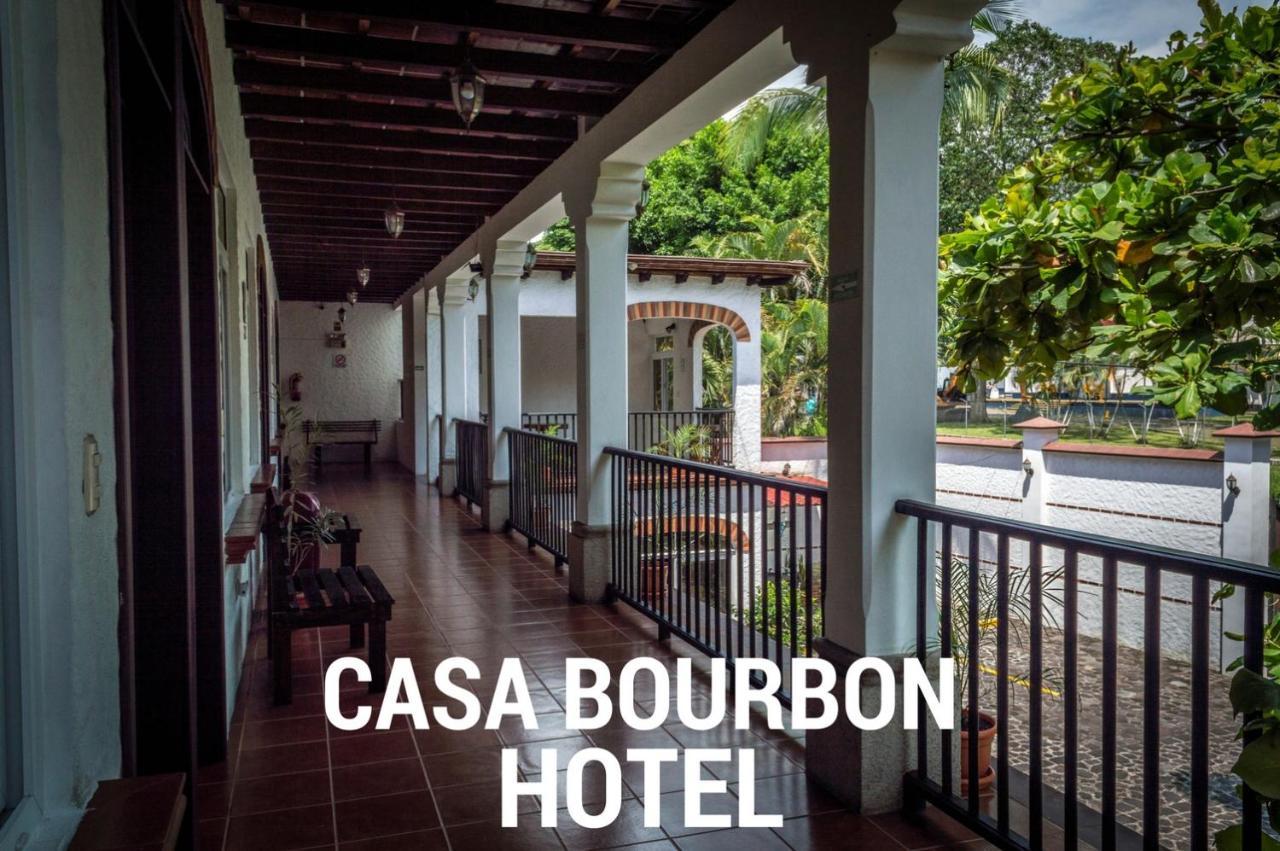 Casa Bourbon Hotel Retalhuleu Buitenkant foto